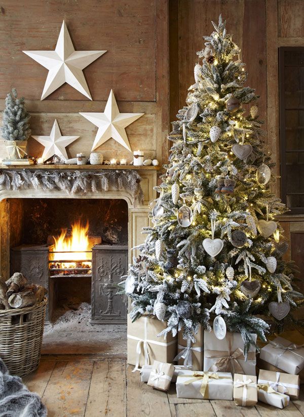 Sapin de Noël pré-décoré et illuminé, prêt en 1 minute